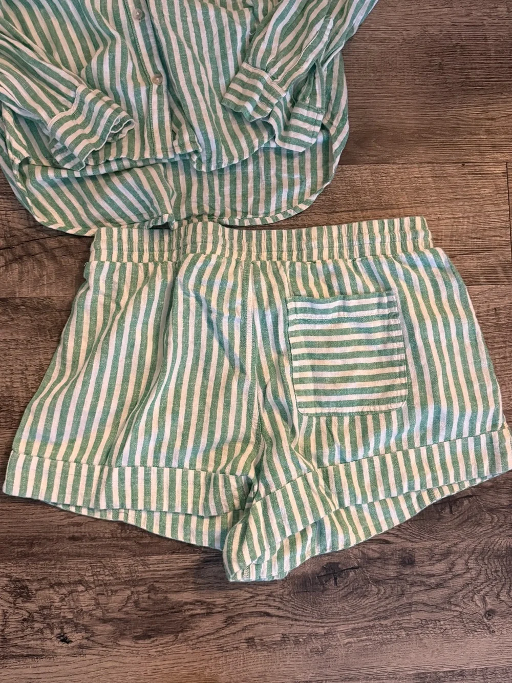 SOLD XP- Universal Thread Green & White Striped Linen Blend Two-Piece Set - Picture 4 of 4